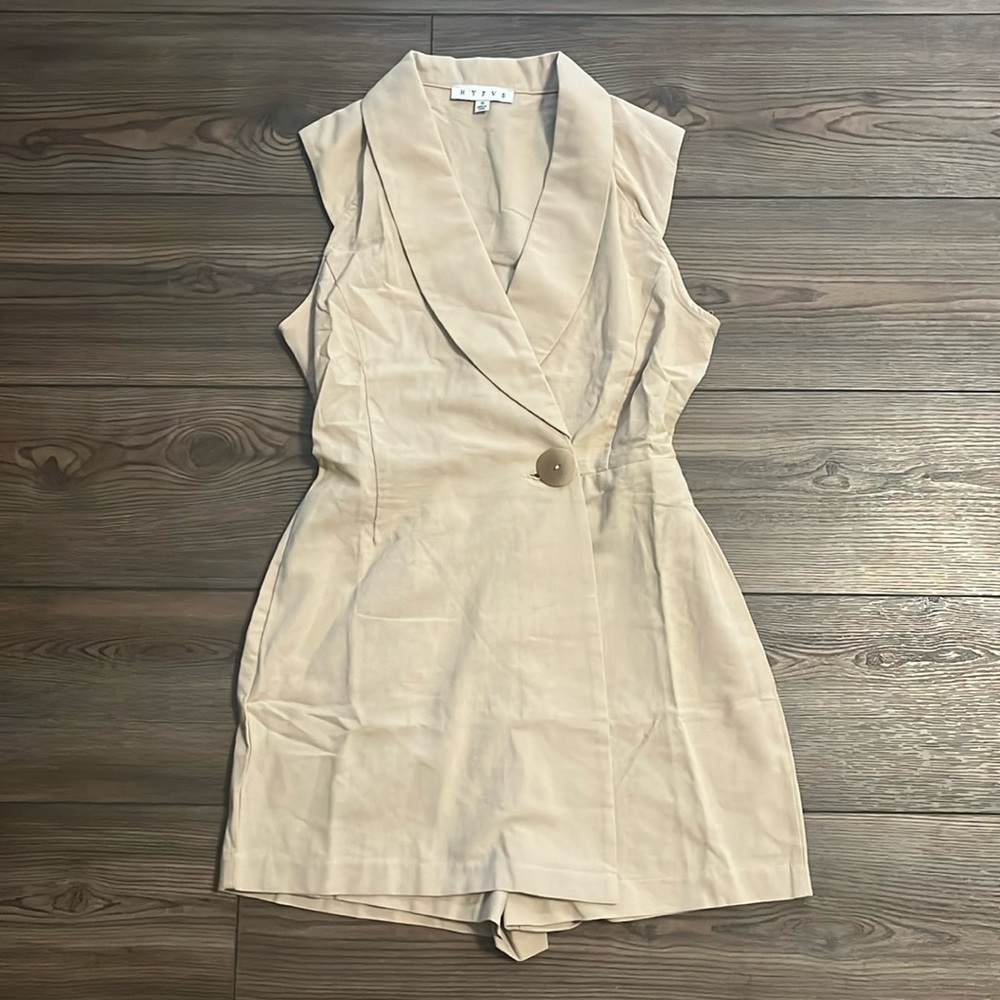 NWOT-HYFVE Dressy Khaki Romper